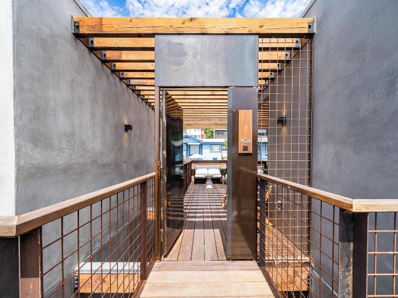 City24 Hotel Little Italy Mission Hills image