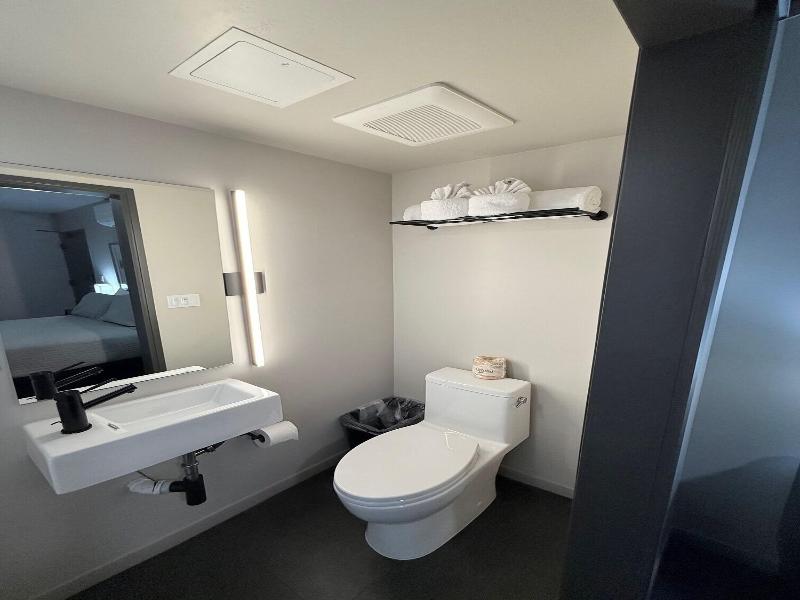 City24 Hotel Little Italy Mission Hills image