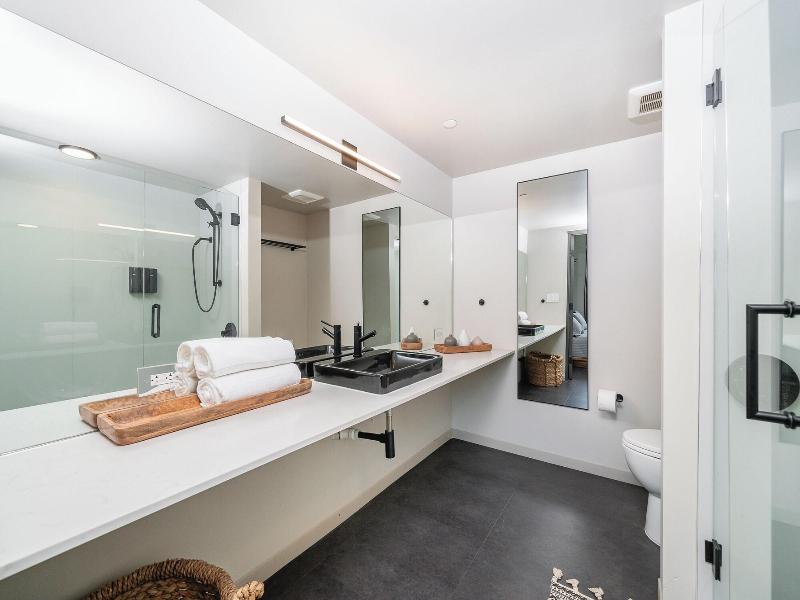 City24 Hotel Little Italy Mission Hills image