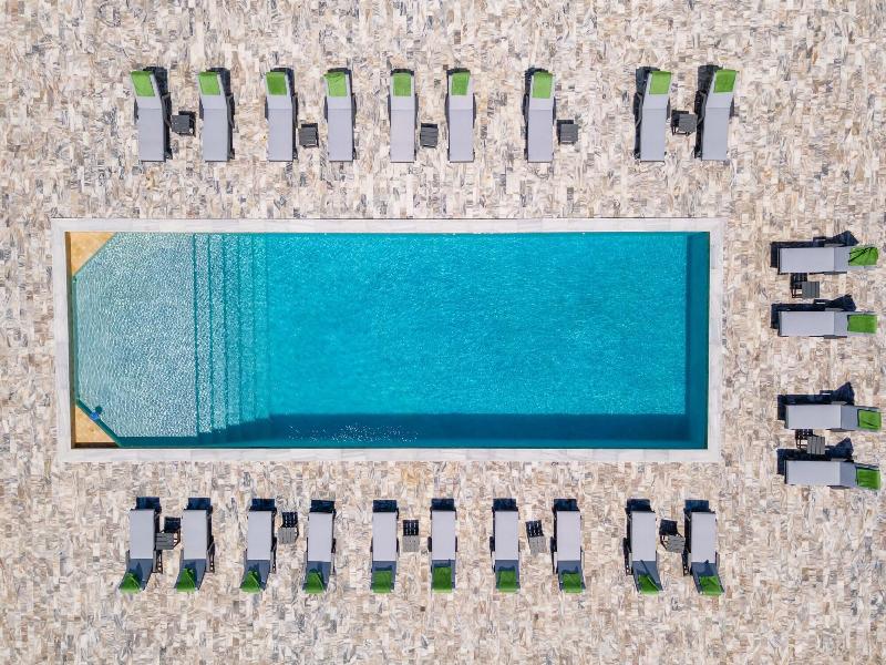 Ocean Breeze Resort