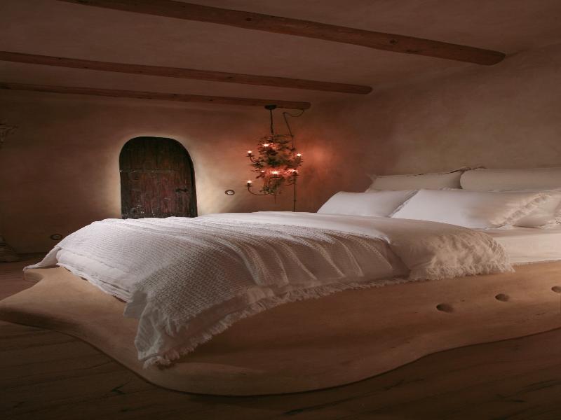 Castelul De Lut image