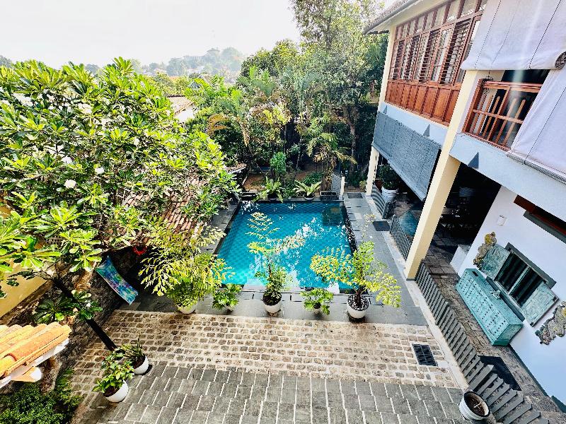 Colonial Retreat Villa image