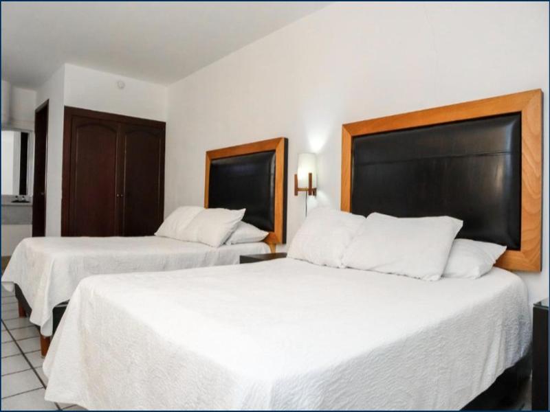 Hotel Plaza Doradas image