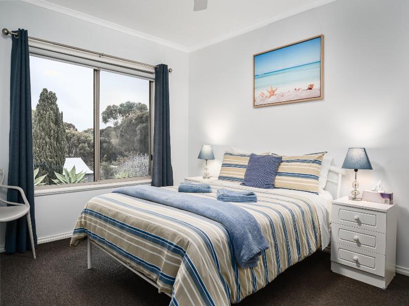 Emu Bay Holiday Homes image
