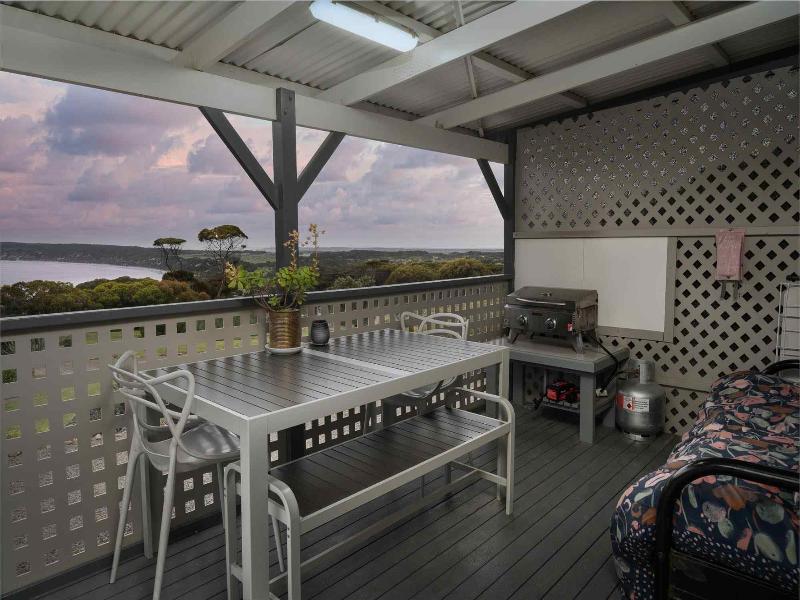 Emu Bay Holiday Homes image