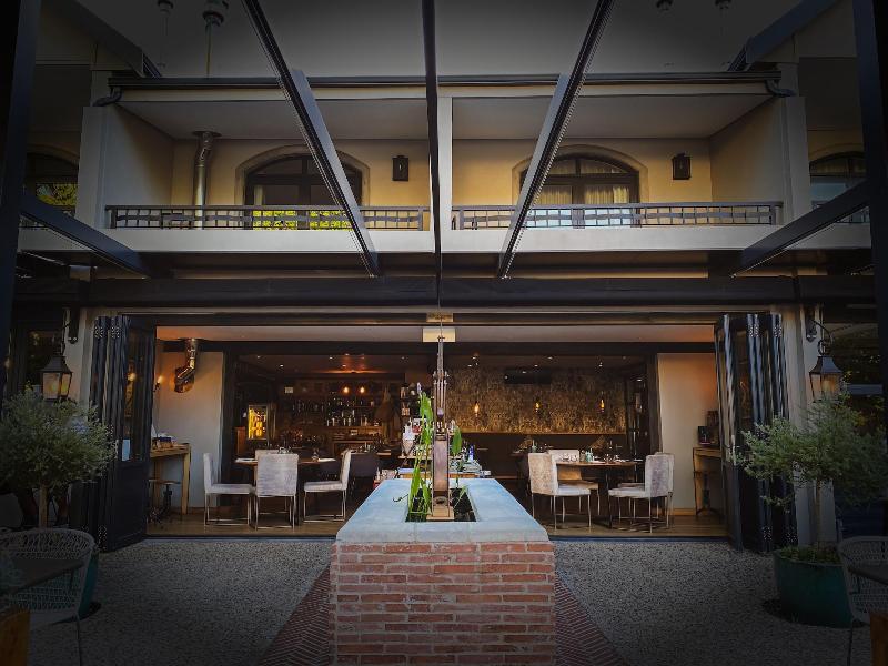 Le Petit Manoir Boutique Hotel Franschhoek image