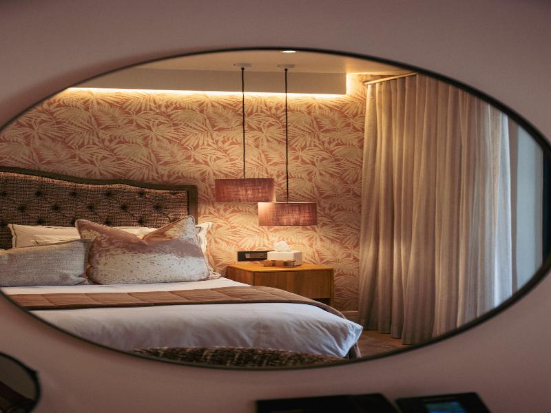 Le Petit Manoir Boutique Hotel Franschhoek image