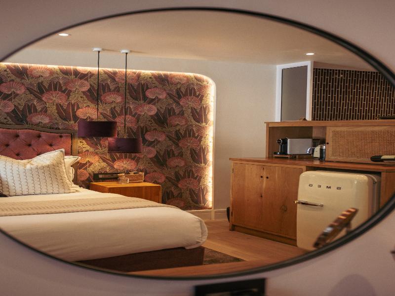 Le Petit Manoir Boutique Hotel Franschhoek image