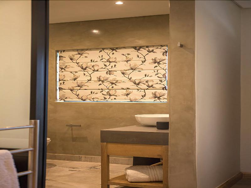 Le Petit Manoir Boutique Hotel Franschhoek image