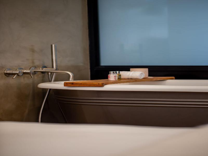 Le Petit Manoir Boutique Hotel Franschhoek image