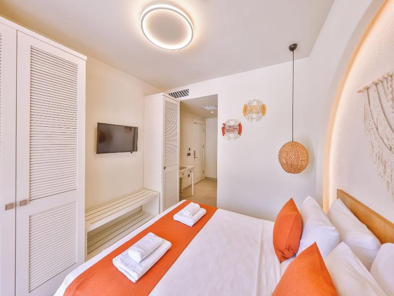 Pastel Rooms image