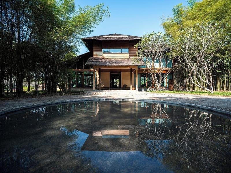Nachan The Antique Courtyard