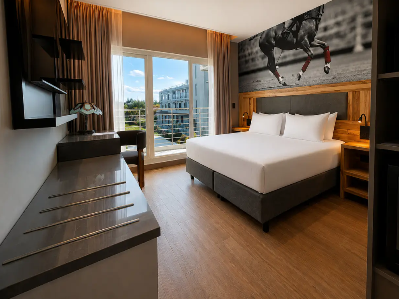Radisson Red Funes image
