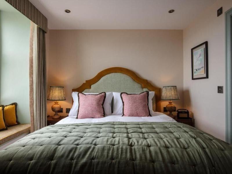Wellington Hotel image