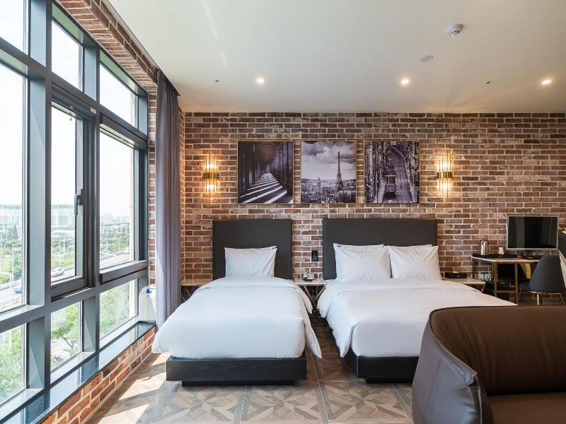 Hotel Four Star image