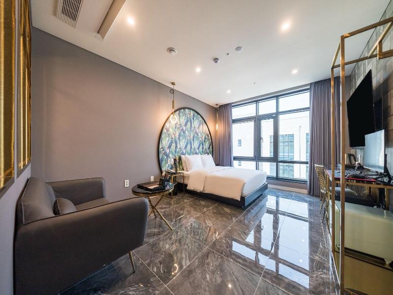 Hotel Four Star image