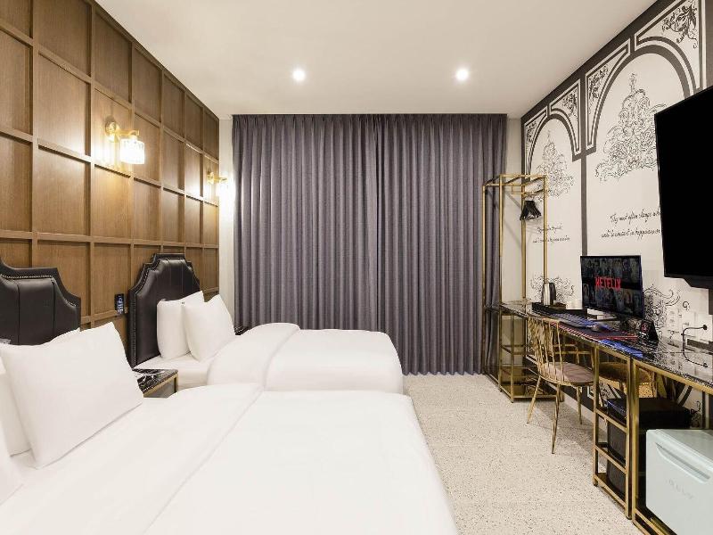 Hotel Four Star image