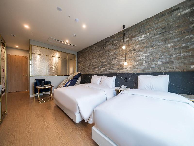 Hotel Four Star image