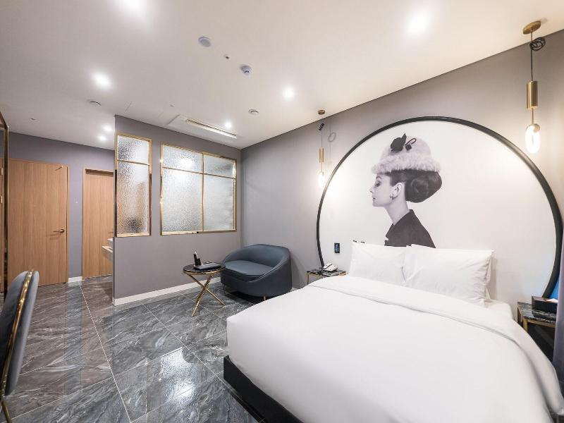 Hotel Four Star image