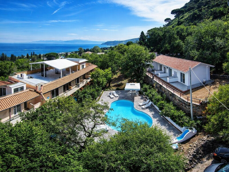 Hotiday Tropea Parghelia — exterior view