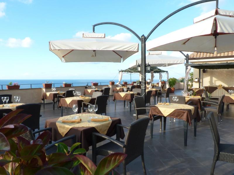 Hotiday Tropea Parghelia image