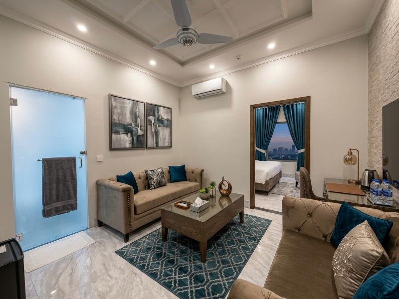 Regency Suite Hotel image