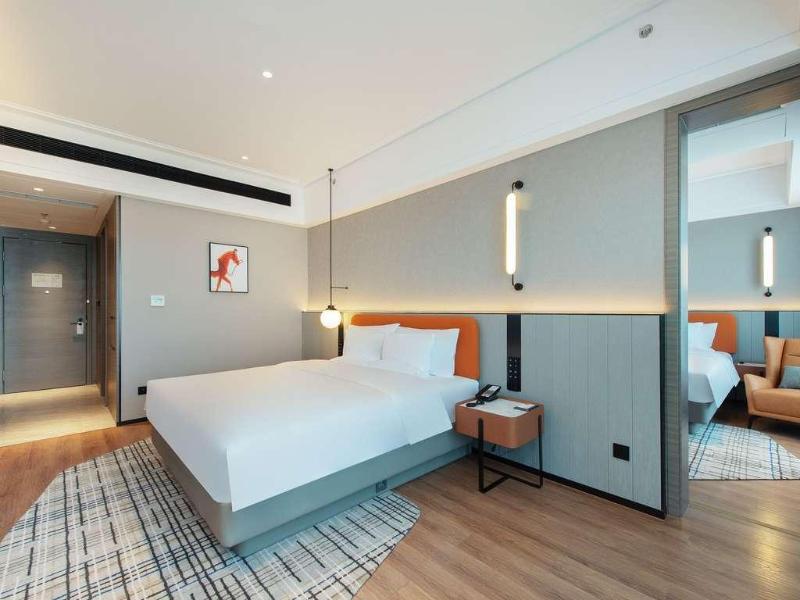 Novotel Dalian Zhongshan Square image