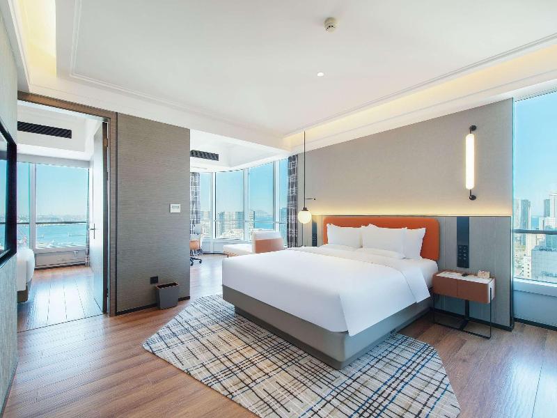 Novotel Dalian Zhongshan Square image
