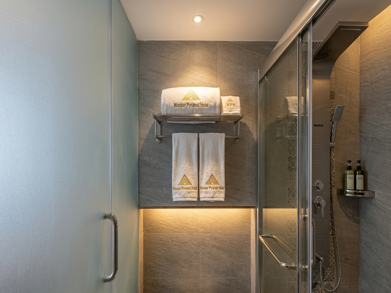 Pyramids Wonders Hotel image