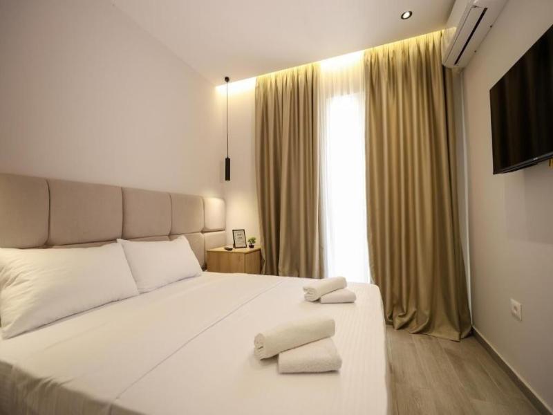 Blue Studios By Comfort Suites image