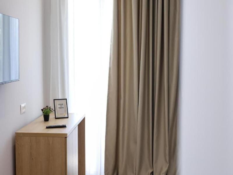Blue Studios By Comfort Suites image