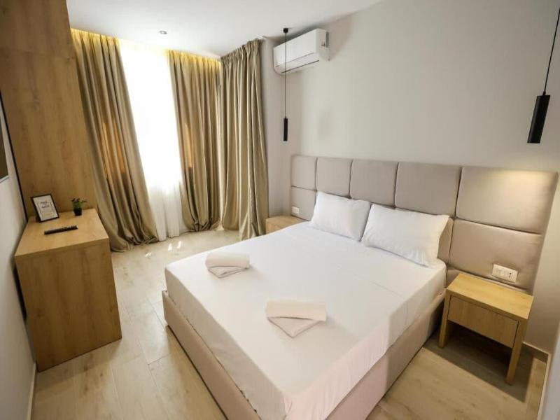 Blue Studios By Comfort Suites image
