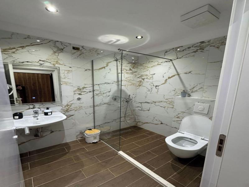 Blue Studios By Comfort Suites image