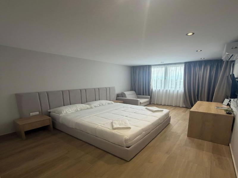 Blue Studios By Comfort Suites image
