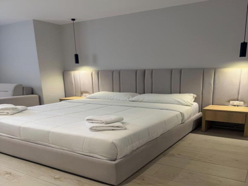 Blue Studios By Comfort Suites image