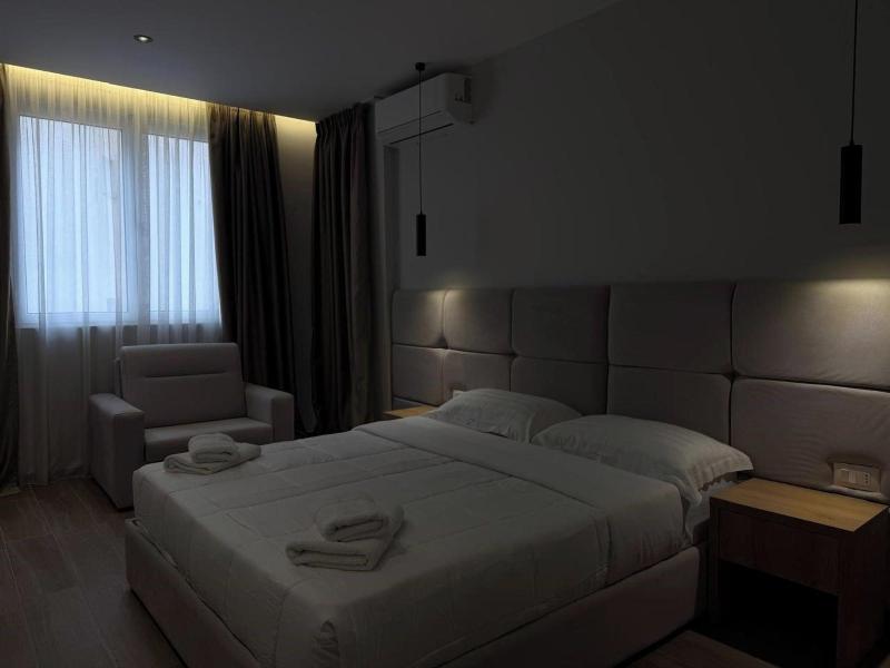 Blue Studios By Comfort Suites image