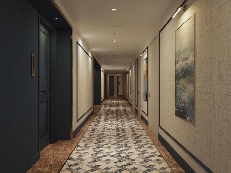 Centara Hotel & Residences Van Don image