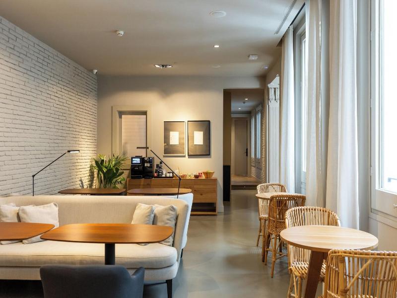 Colectia Stays Pau Claris image