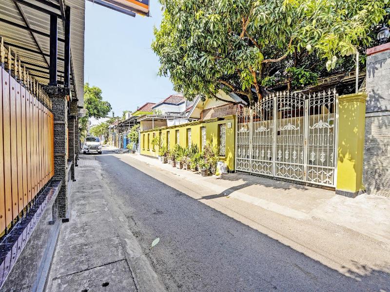 Oyo Life 92785 Wisma Trubus Syariah