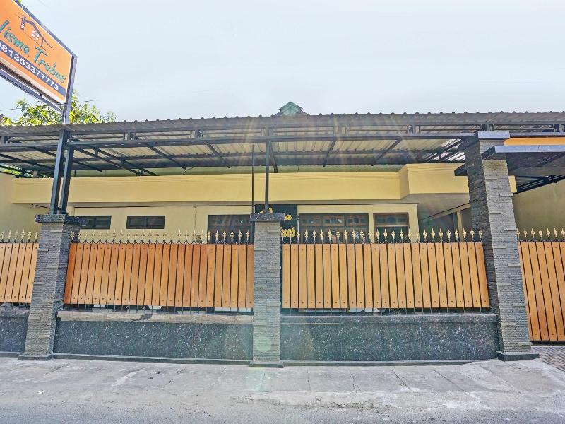 Oyo Life 92785 Wisma Trubus Syariah