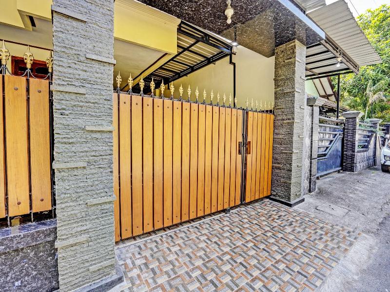 Oyo Life 92785 Wisma Trubus Syariah