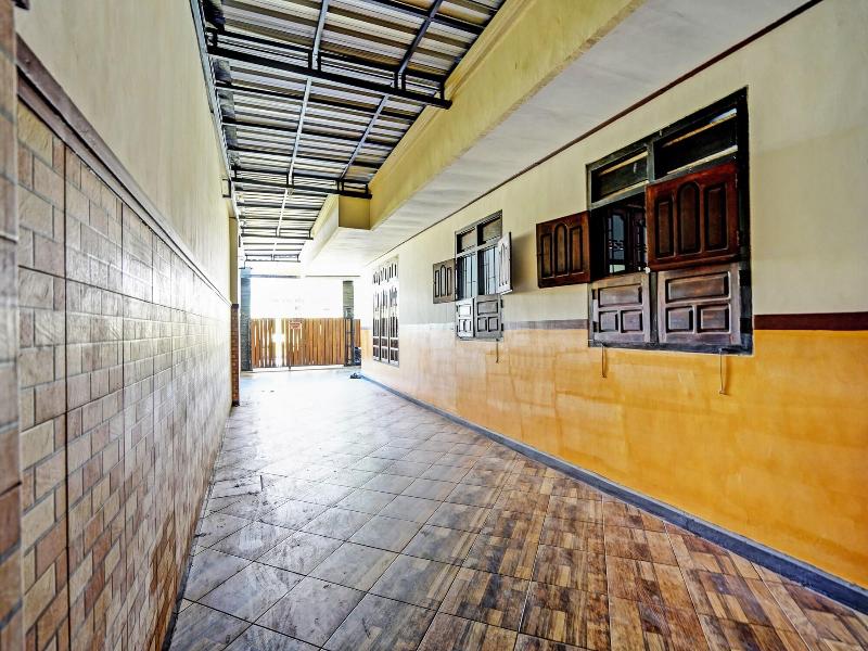Oyo Life 92785 Wisma Trubus Syariah
