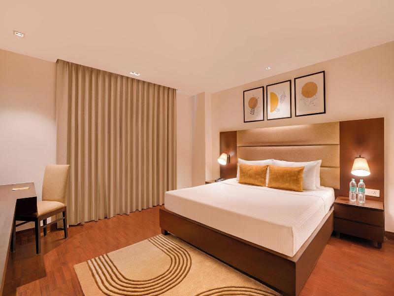 Lemon Tree Hotel Noida image