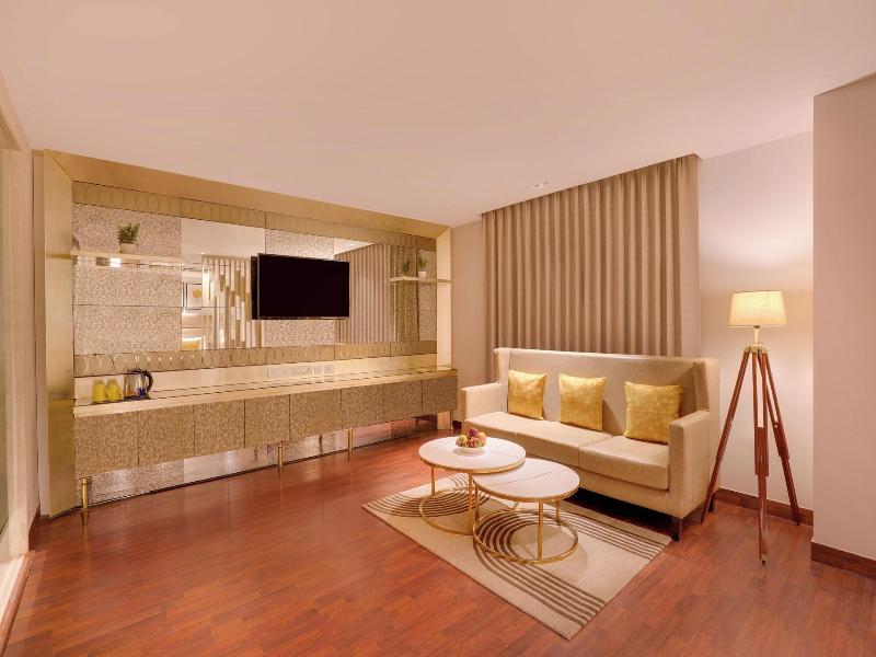 Lemon Tree Hotel Noida image