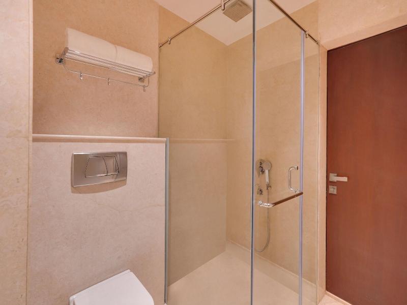 Lemon Tree Hotel Noida image