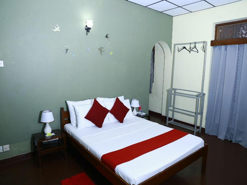 Oasis Colombo image