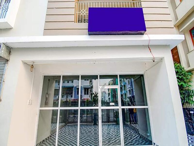 Fabhotel Royal Palm