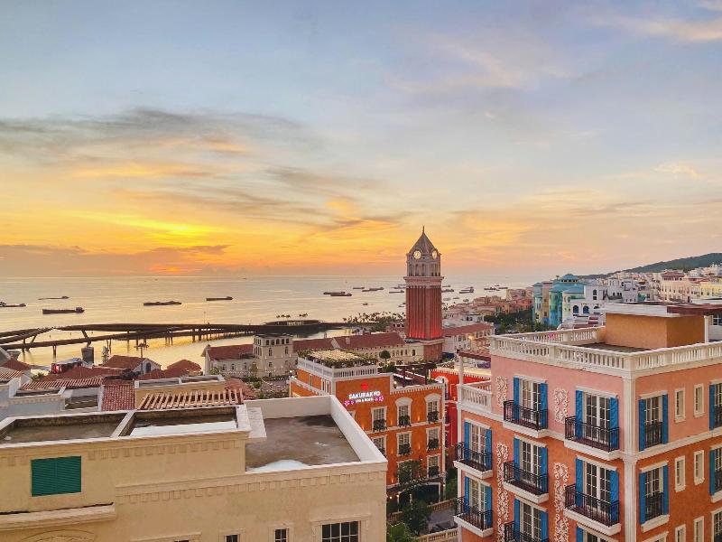 Azure Premium Apartments