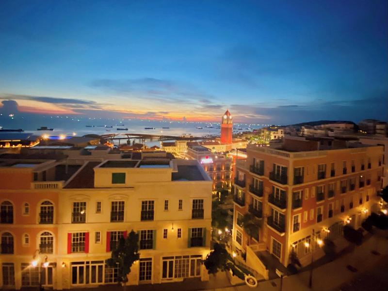 Azure Premium Apartments
