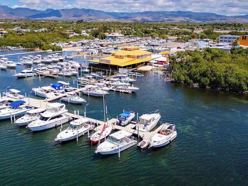 Hotel Vista Bahia Marina image